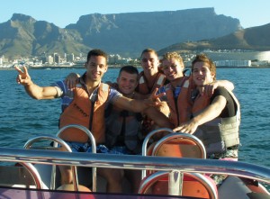 Junior samen met vrienden in Kaapstad